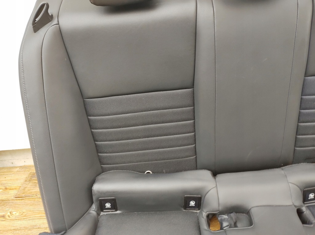 фото №7, Lexus is300h 13r заднее сиденье задняя