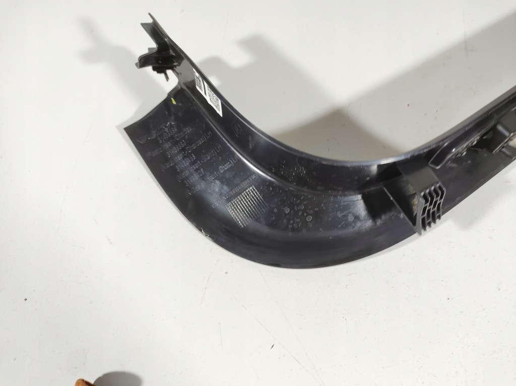 фото №10, Volvo v60 18r- молдинг накладка порог левая