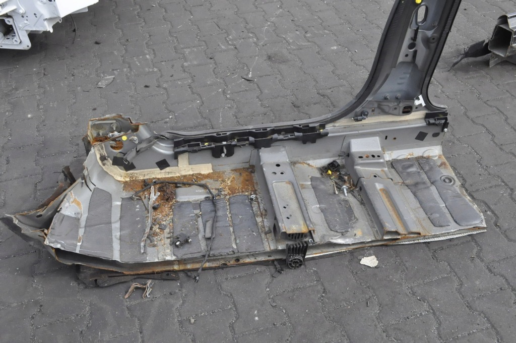 фото №4, Ford focus mk4 блок двигуна поріг правий