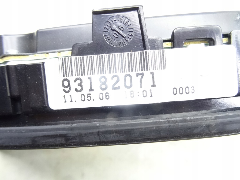 фото №5, 93182071 opel vectra c приборная панель счетчик
