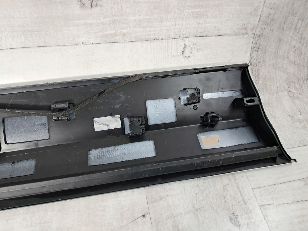 фото №5, Vw t-roc r-line молдинг накладка двері правий перед 2ga853720a