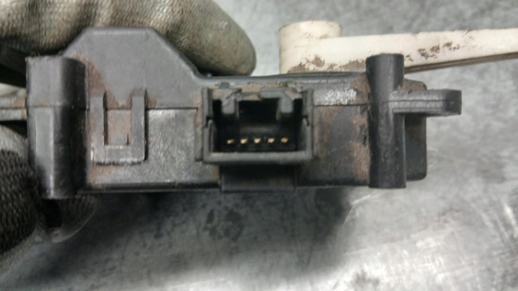 Моторчик обігрівача 063700-8680 toyota avensis t25 03-09r в Україні