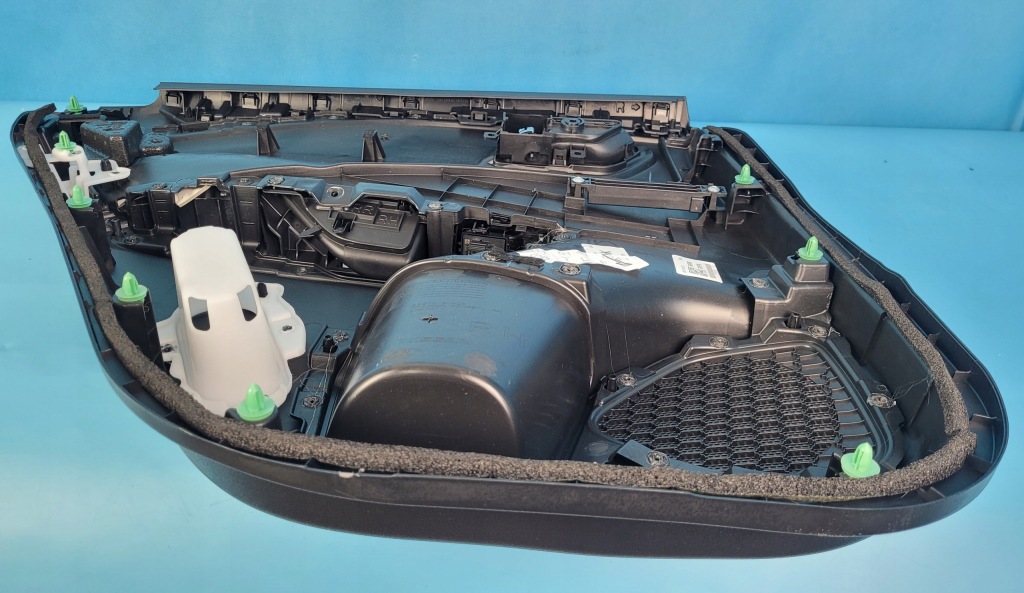 Nissan qashqai iii 1.3 dig-t обшивка оббивка двері задній правий 829a6ua1a Ціна