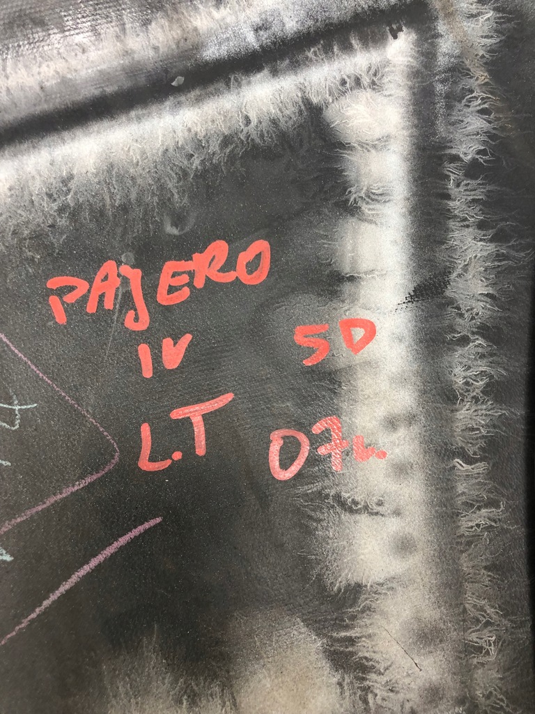 фото №9, Кутик бампера лівий задня mitsubishi pajero iv