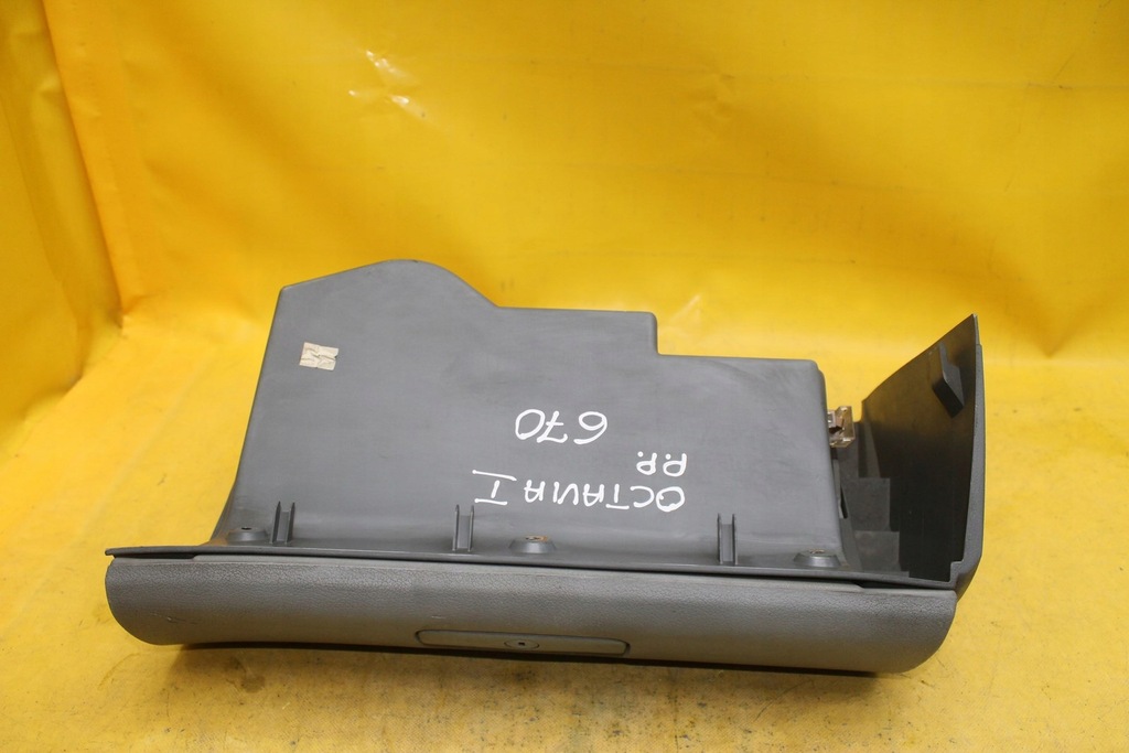 фото №6, Бардачок пассажира skoda оригинальный номер 1u1857097