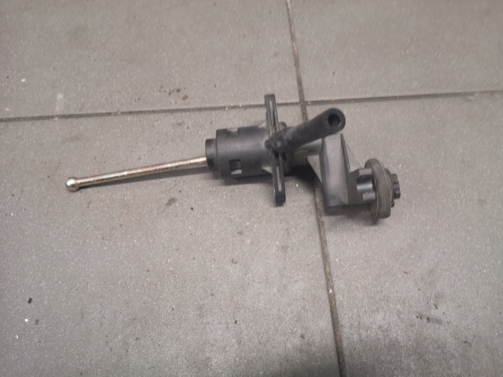 фото №1, Помпа цилиндр сцепления audi a4 b6 b7 uk 8e2721401m