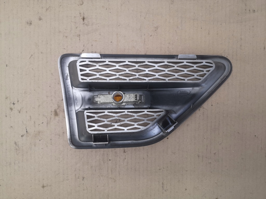 фото №9, Решётка поворотник крыла левый перед land rover freelander ii 06-11