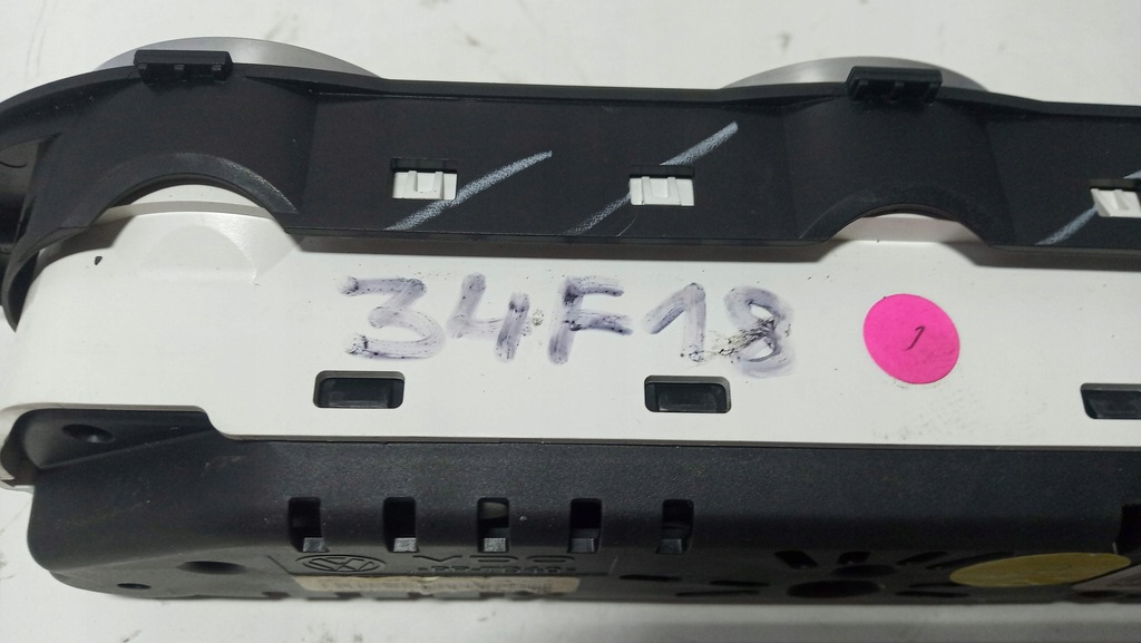 фото №13, Приборы консоли средний vw beetle 5c оригинал 5c5919527b europa