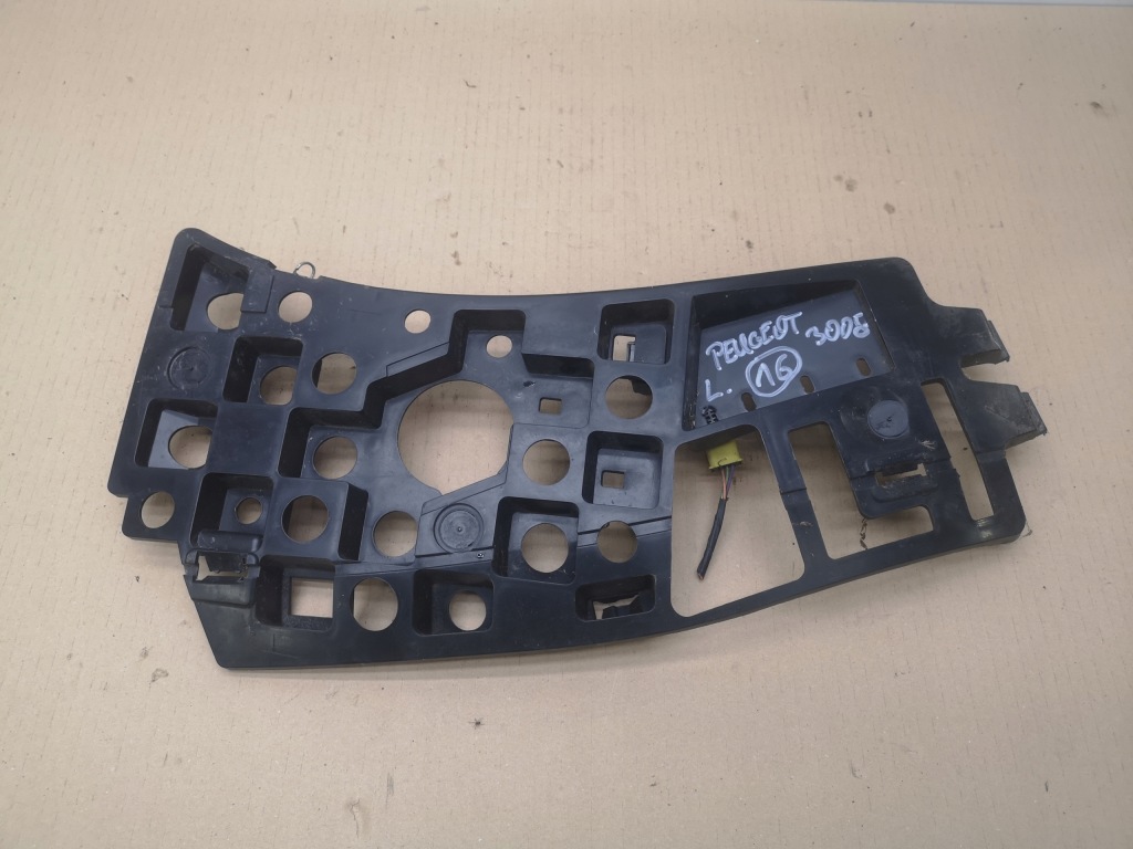 фото №1, Направляющая бампера левый перед peugeot 3008 i lata 2009-2012 przed lift