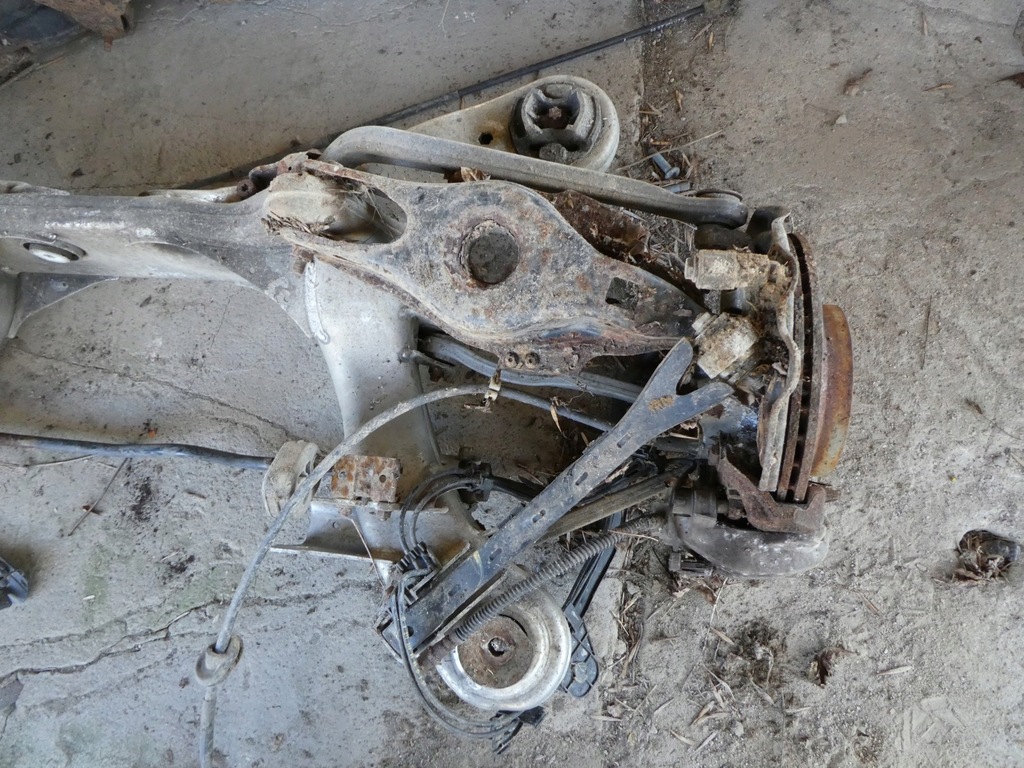 фото №7, Балка підвіска задня підрамник mercedes w211