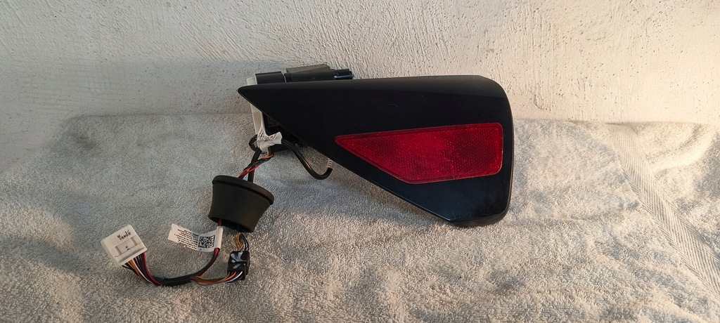 фото №1, Крышка порт зарядки tesla model 3 y