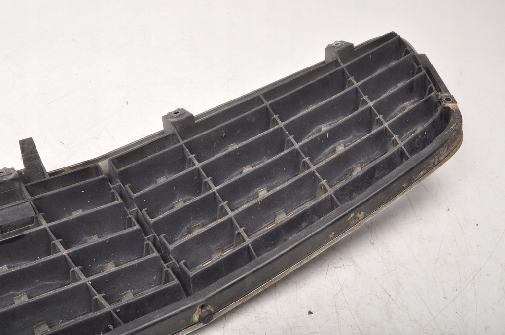 фото №7, Mercedes w203 решётка радиатора решётка радиатора a2038800183