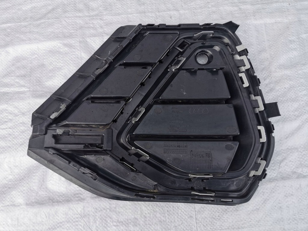 Купити Audi q3 2 83a s-line правий решітка бампера перед 83a807682d