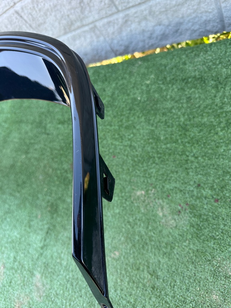 Maserati gracale накладка спойлер диффузор бампер задняя с Разборки