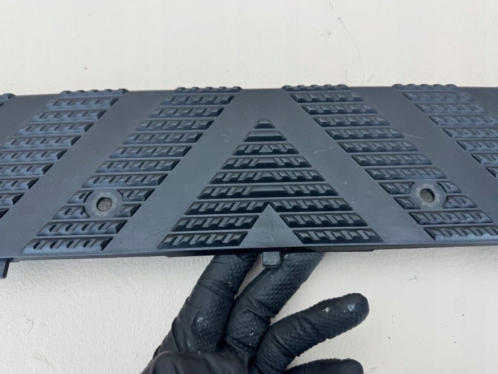 Купити Mercedes actros mp4 підніжка накладка захист бампера перед a9608850311