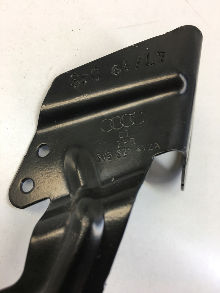 фото №8, Кронштейн задній błotnika-strona права a3 rs3 оригінал audi 8v0821472a