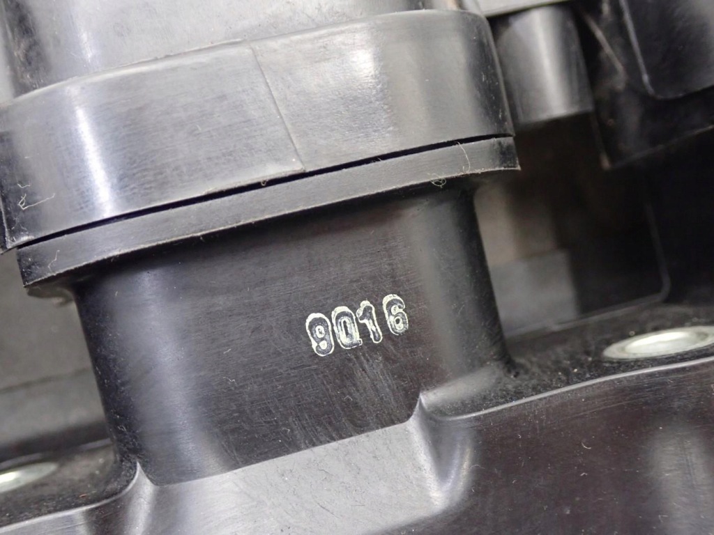 Колектор впускний  оригінал toyota auris 2 e18 1.33 vvt-i 1nr 15r Ціна