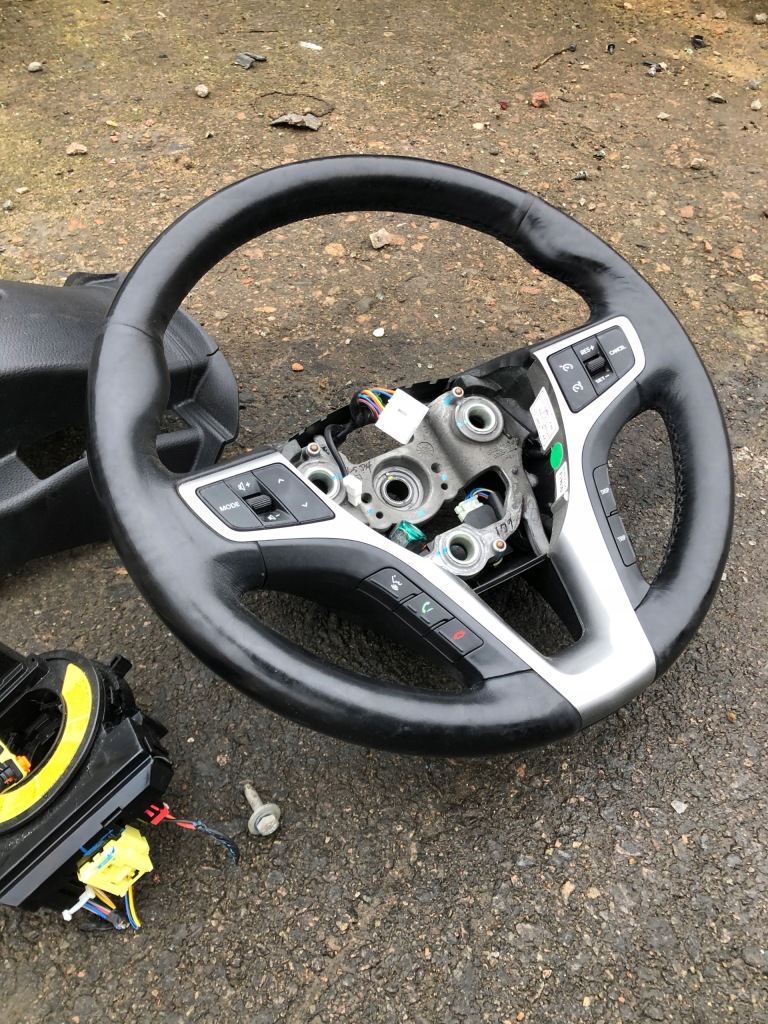 фото №1, Hyundai i40 повітропровід підігрів колесо комплект