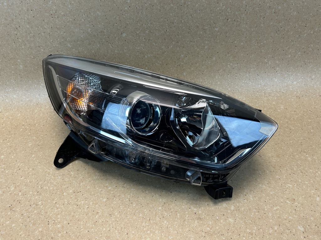 фото №1, Лампа правая передняя renault captur i линза 260102734r