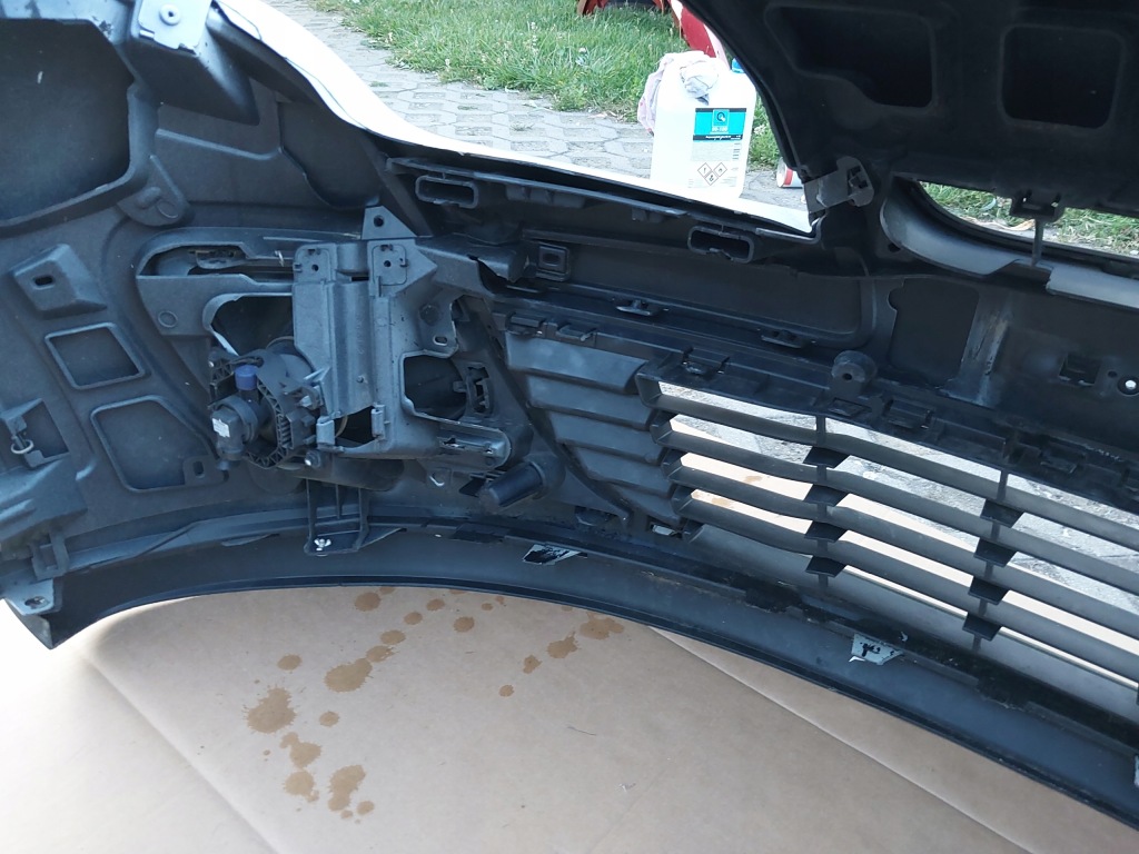 Бампер перед renault megane iii 3 lift оригинал Оригинал