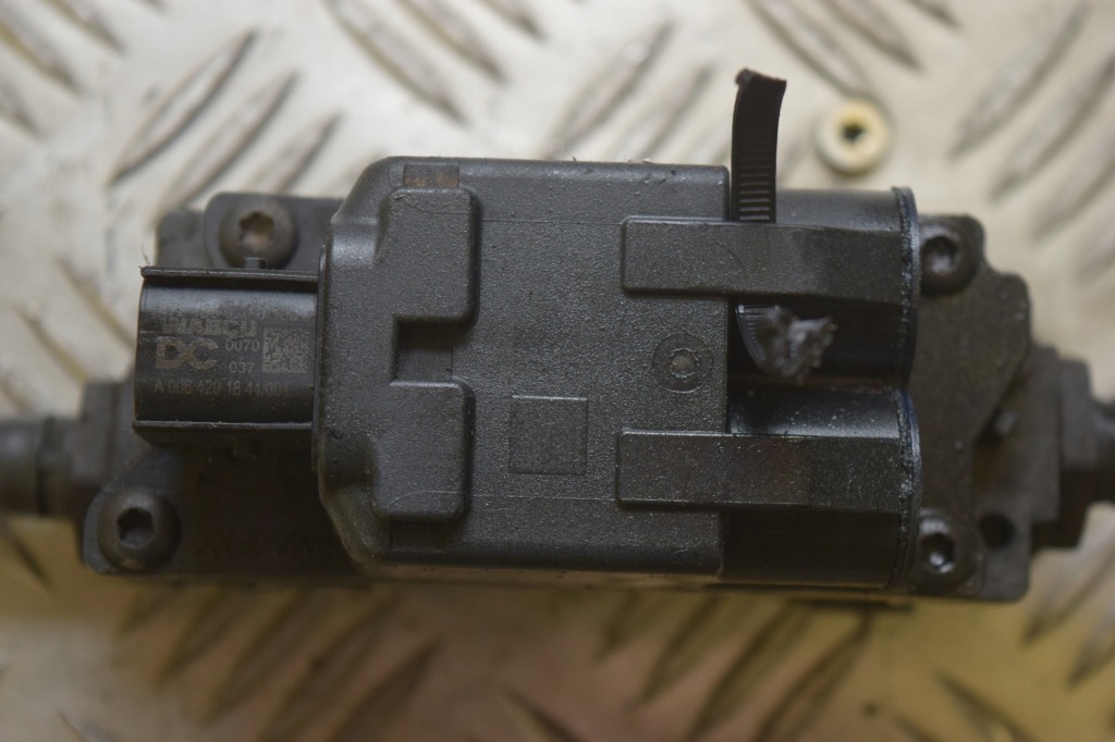 фото №3, Клапан управляющий полуприцепа mercedes actros