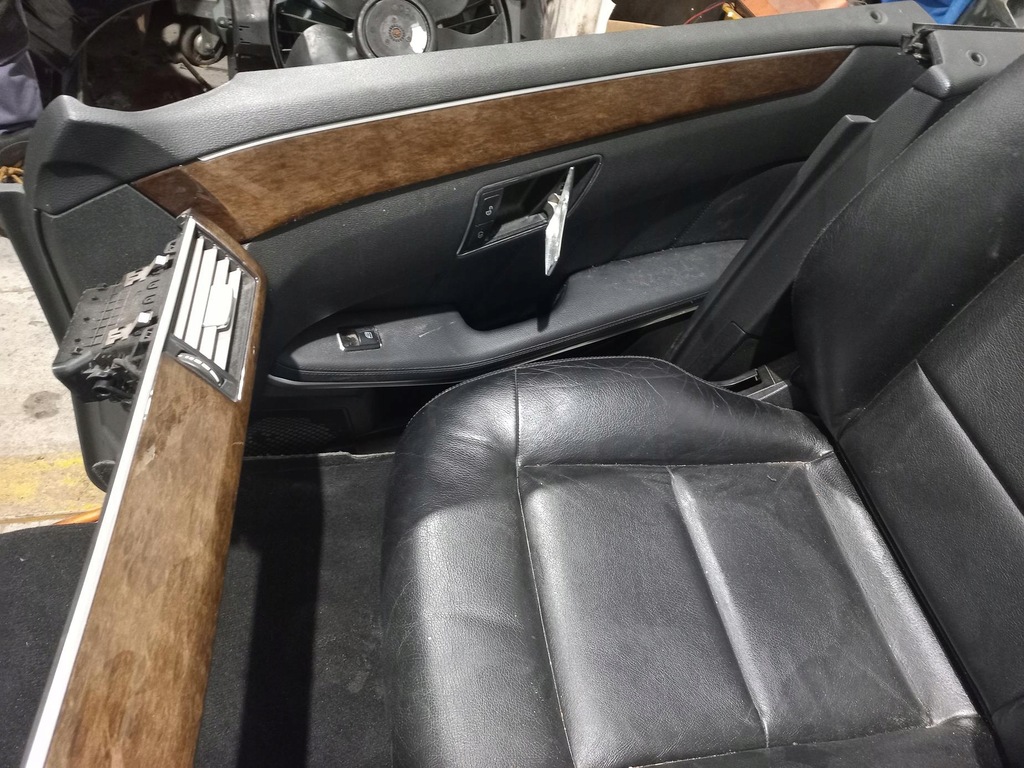 фото №7, Заднє сидіння сидіння салон mercedes w212 sedan europa