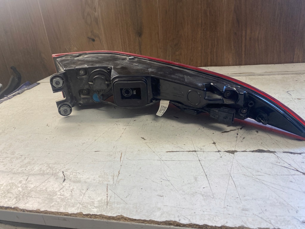 фото №10, Jaguar i-pace лампа левый задняя j9d3-13405-ab