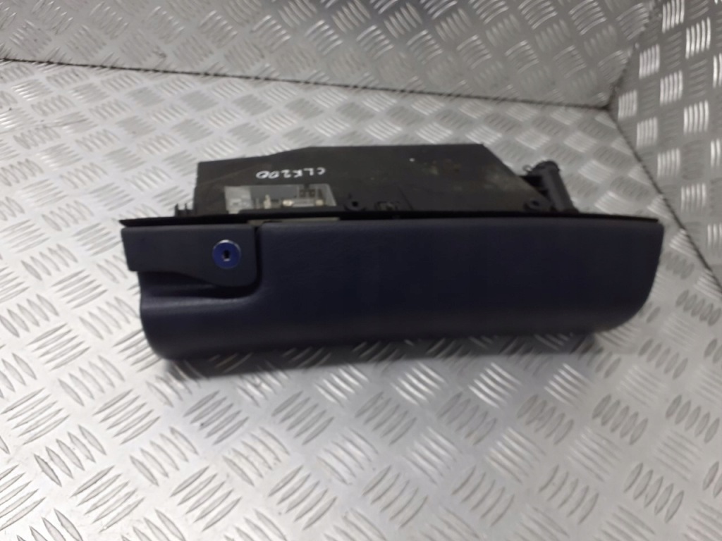 фото №1, Бардачок пассажира mercedes clk200 2.0 a2086800291