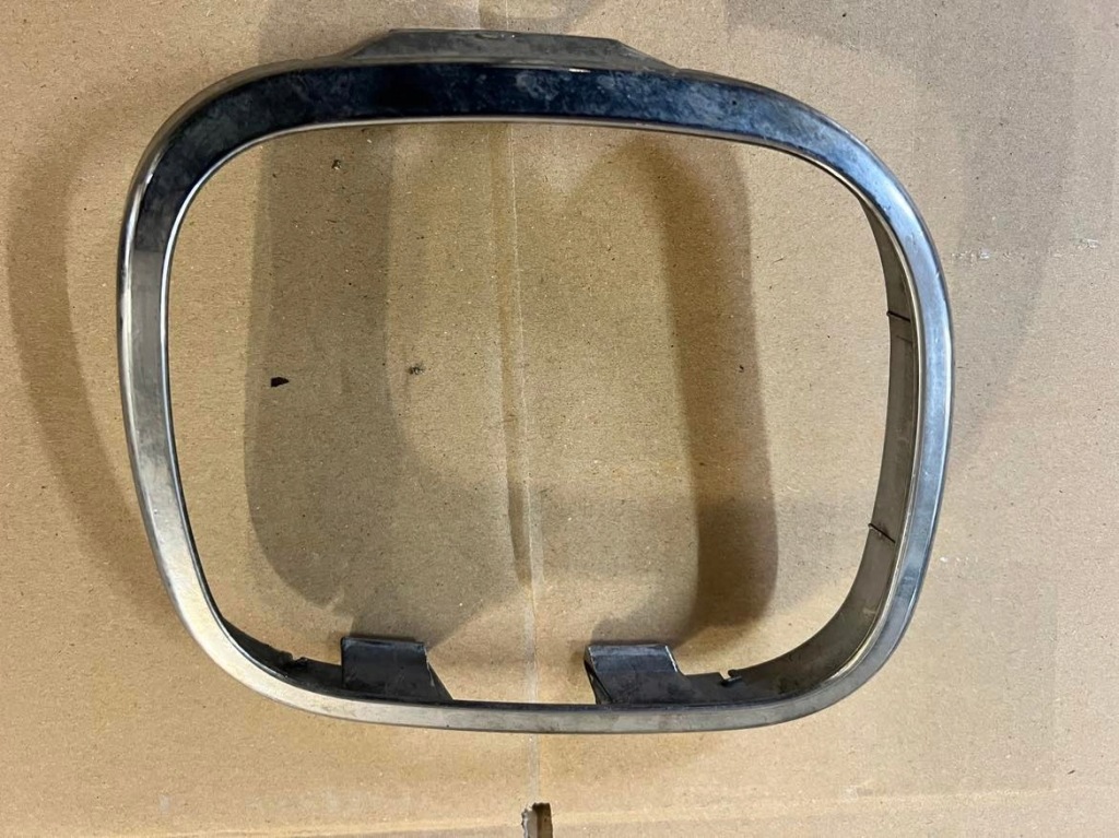 фото №1, Рамка протитуманної фари ліва subaru forester 00 02