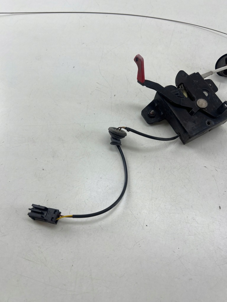 фото №6, Porsche cayman 987 2006 замок капот 99662411701