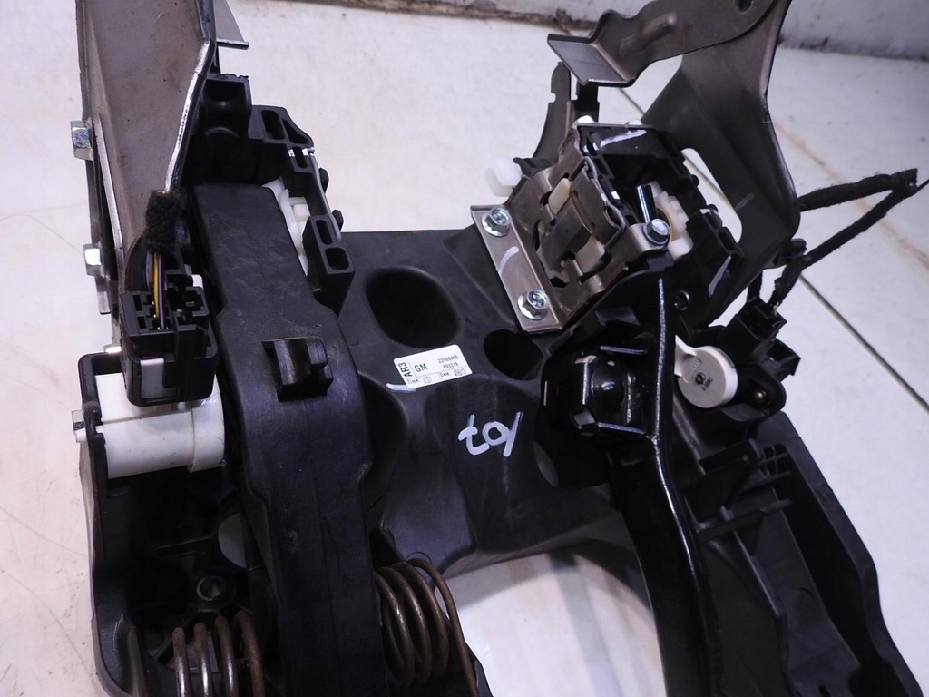 фото №8, Педаль педали тормоза сцепления opel insignia a 2.0 cdti 22969466