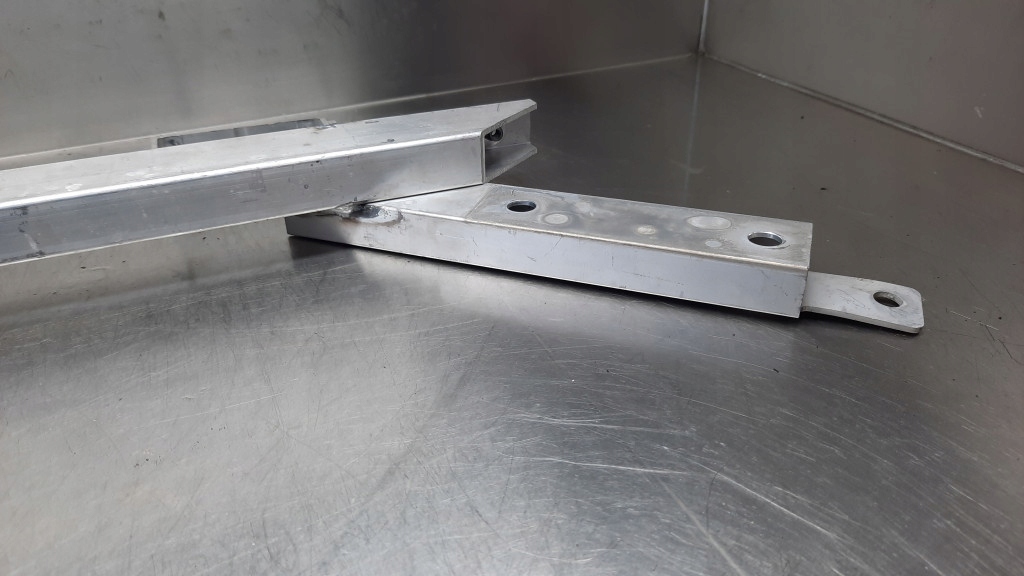 фото №10, Pas передній верхній підсилювач 31688773 volvo xc60 ii 18-25r