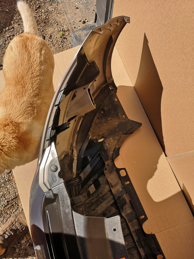 фото №8, Ford c-max mk2 10- бампер передний kompletny цвет va