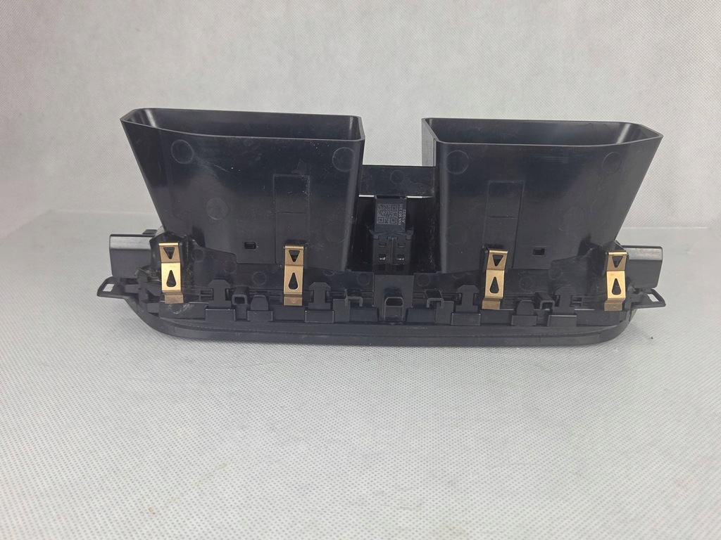 фото №7, Skoda fabia iv 6va решётка обдув средняя 6va820951