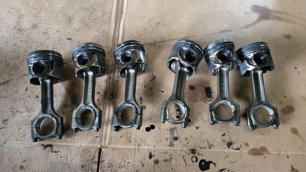 фото №1, Bmw e60 e61 525d 2.5d поршень шатун