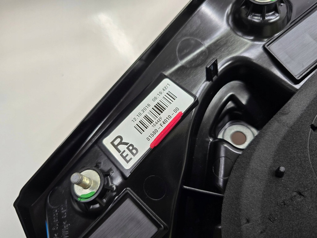 фото №13, Лампа задняя крышки багажника toyota ch-r chr 16- l+p