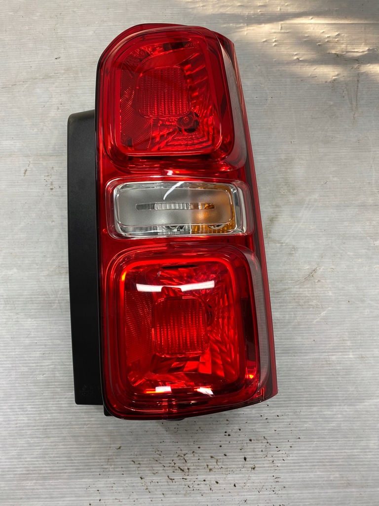 фото №1, Лампа правая задняя задняя expert jumpy proace 16-