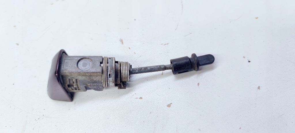 фото №1, Вкладка дверь левый перед audi a1 8x 8x1837167