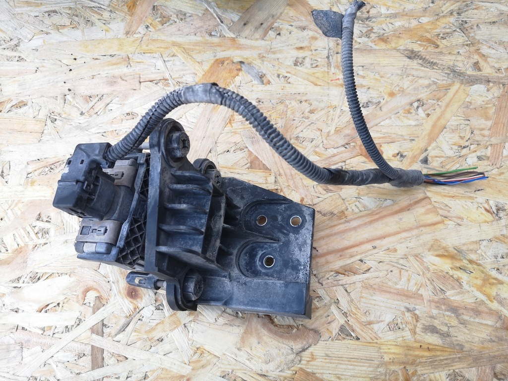 фото №1, Alfa romeo stelvio радар перед 50555747 кронштейн колодка