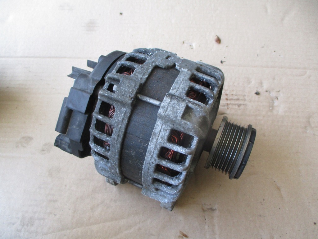 фото №1, Renault kadjar генератор 231004ea0a