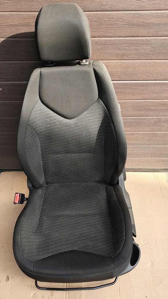 фото №1, Peugeot 308 sw - сиденье перед левый