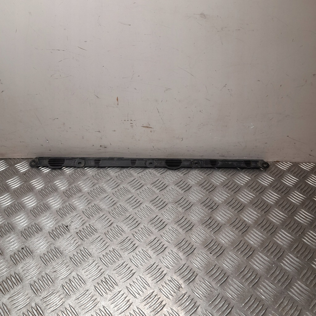 фото №1, Tesla model s x молдинг przy аккумулятора левая перед 1032385-00-c