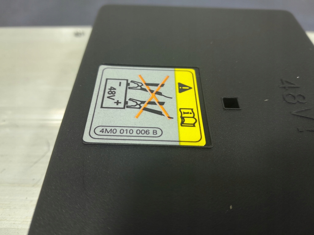 фото №7, Audi a8 d5 3.0 tdi 286 km mhev аккумулятор аккумулятор 48v 4n0915441e