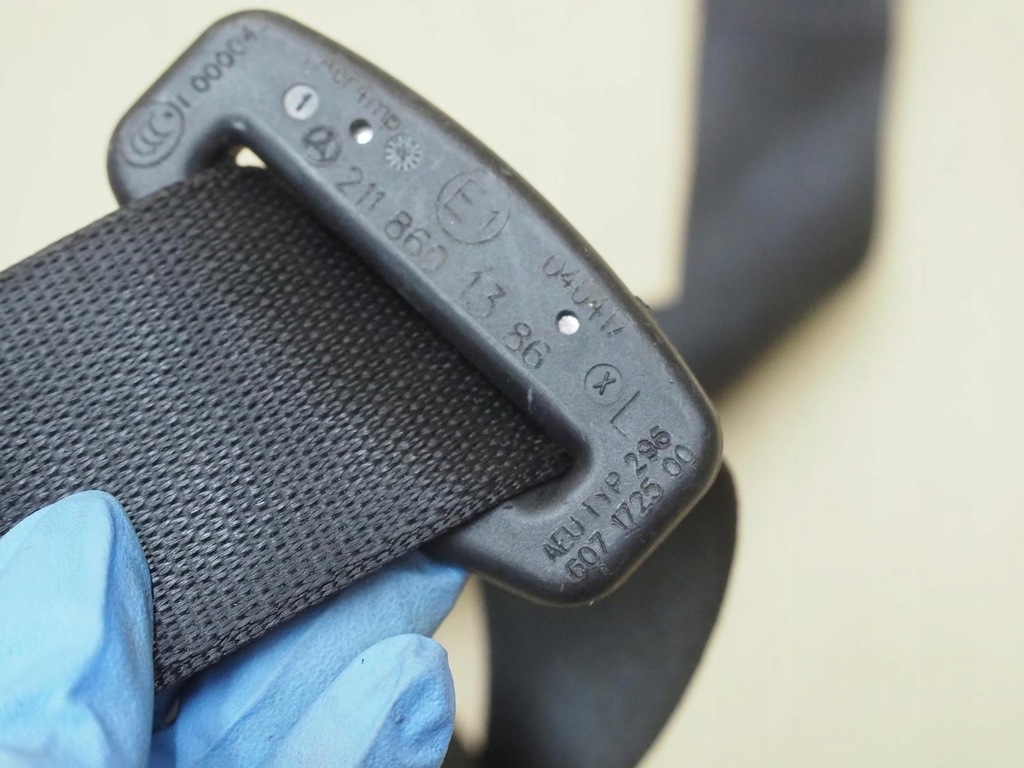 фото №14, Pas безопасности mercedes-benz оригинальный номер 2118601386