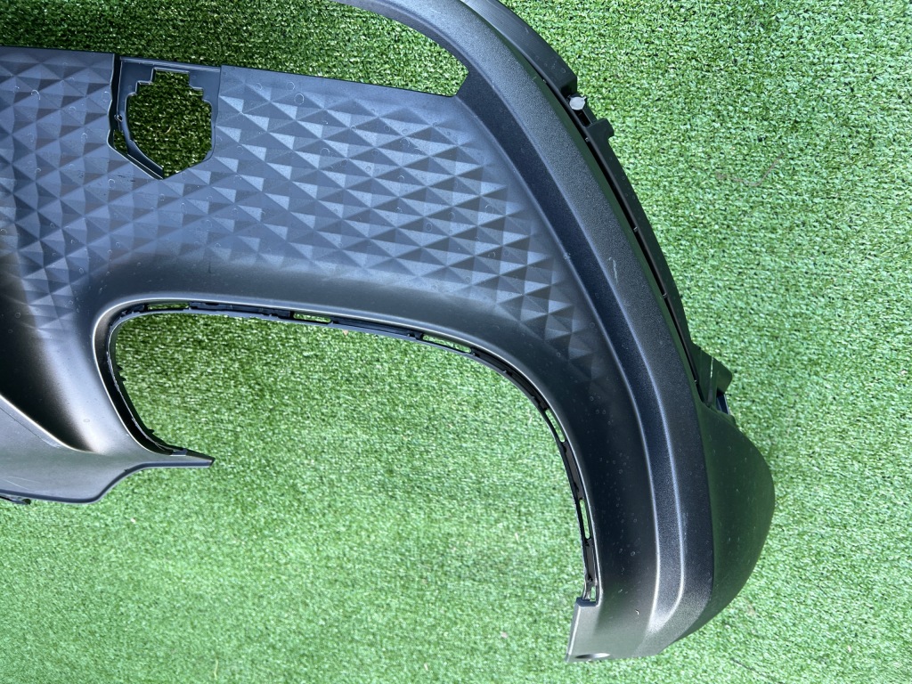 Купити Бампер спойлер дифузор задня macan 95b lift gts 20-