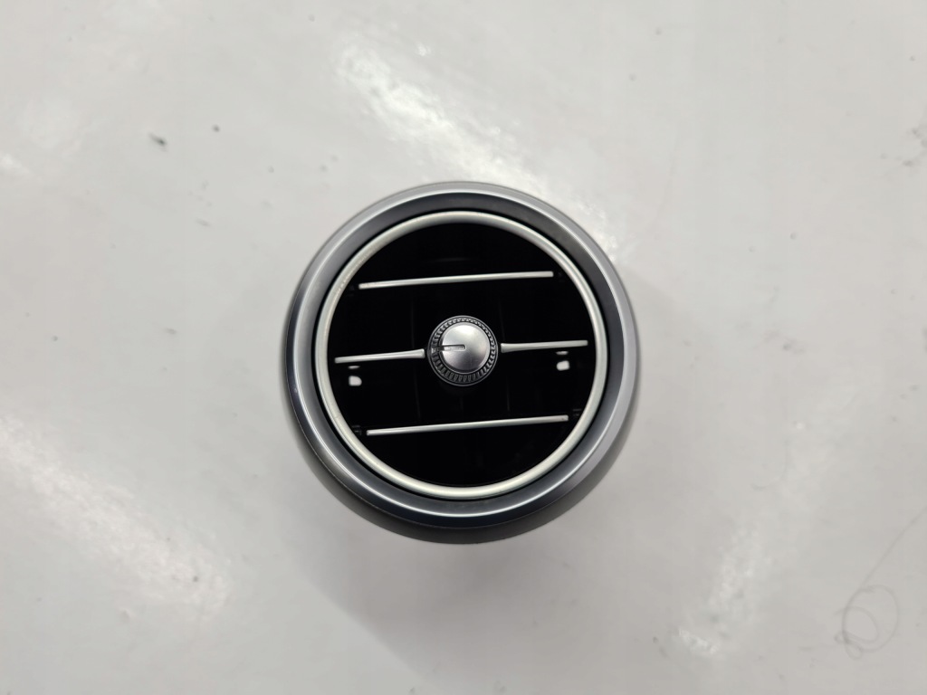 фото №1, Mercedes w205 решётка обдув средняя a2058300301