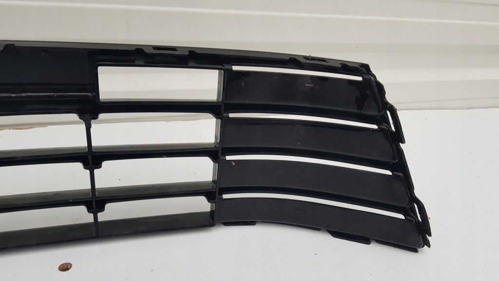 фото №5, Решітка середня бампера vw polo v 6r r-line радар