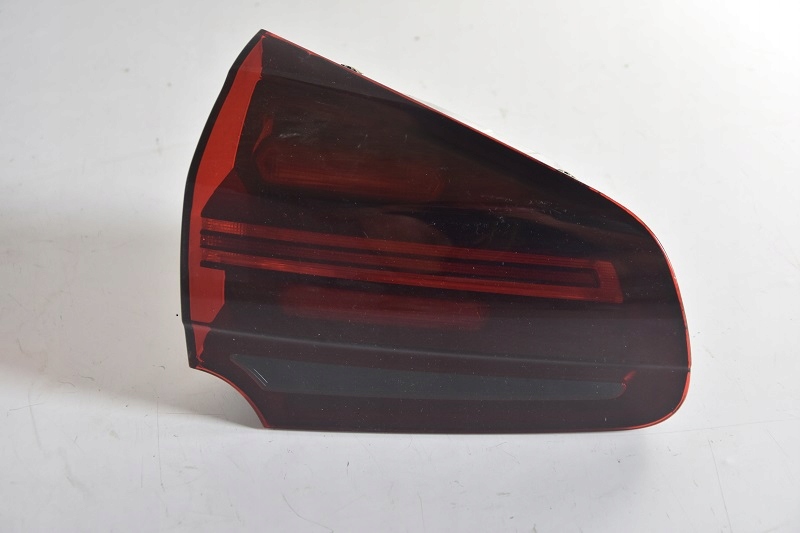 фото №1, Porsche cayenne 7p lift лампа задняя крышка багажника