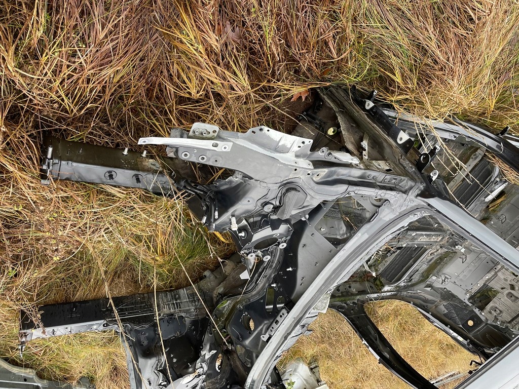 фото №1, Чверть лонжерон перед передня права ліва audi a8 d5 4n