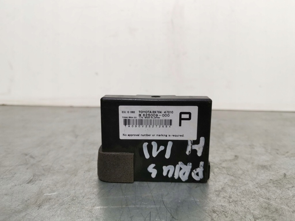 Купити 2011 toyota prius xw30 блоки управління 625009000